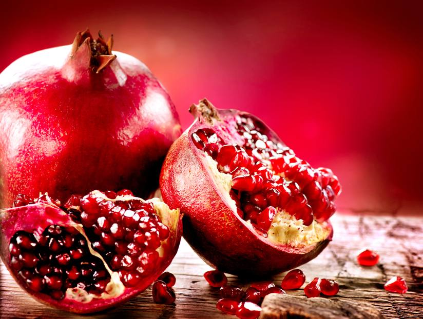 Can dogs eat a pomegranate